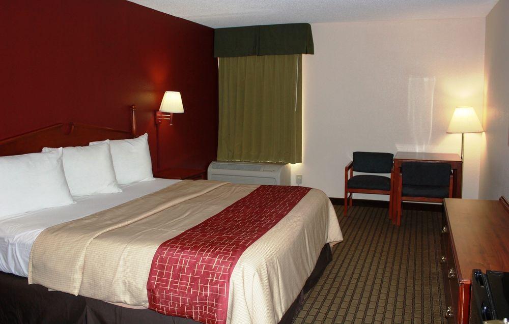Red Roof Inn Spartanburg - I-26 Экстерьер фото